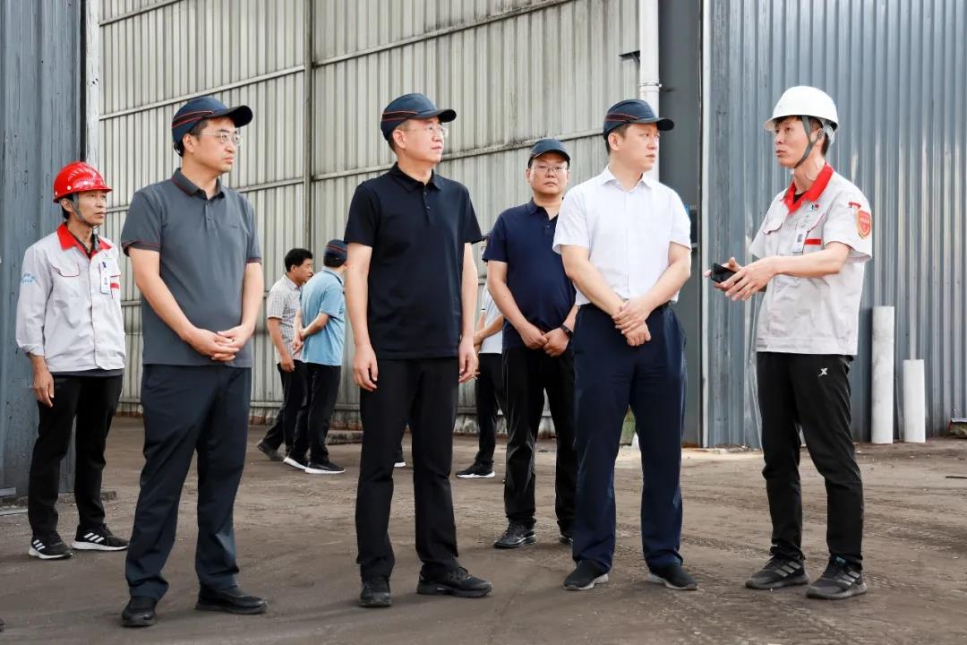 市委常委、副市長、翼城縣委書記王淵到華翔（翼城）新材料科技園現(xiàn)場辦公