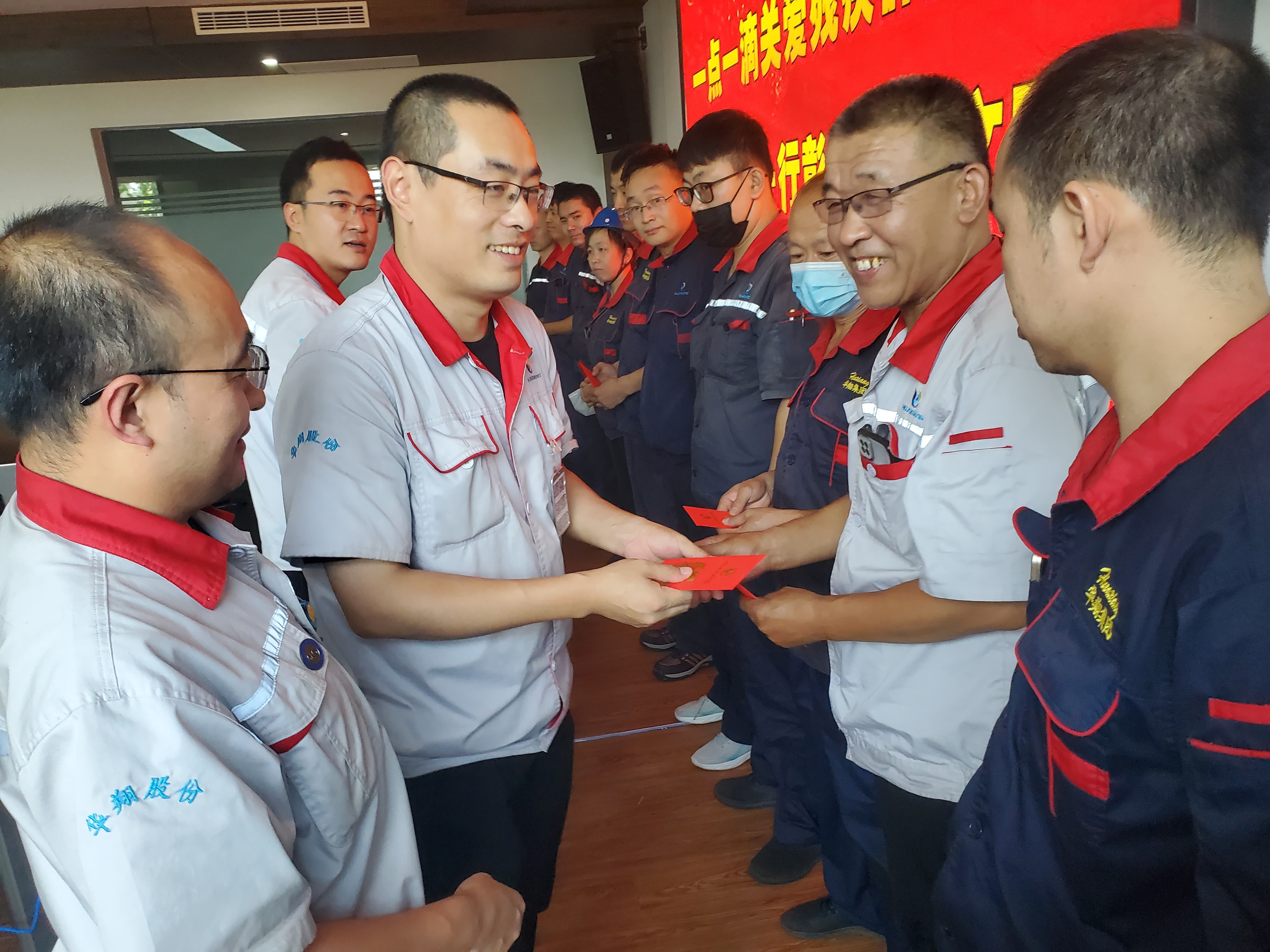 “扶殘助殘有你有我”，華翔很暖心！